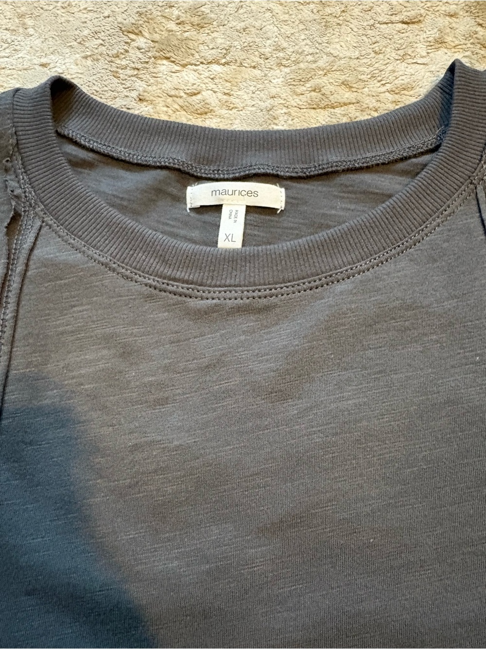 Maurices Sleeveless Grey Raw Edge Top With Crochet Lace Details Size Xlarge - Picture 3 of 11